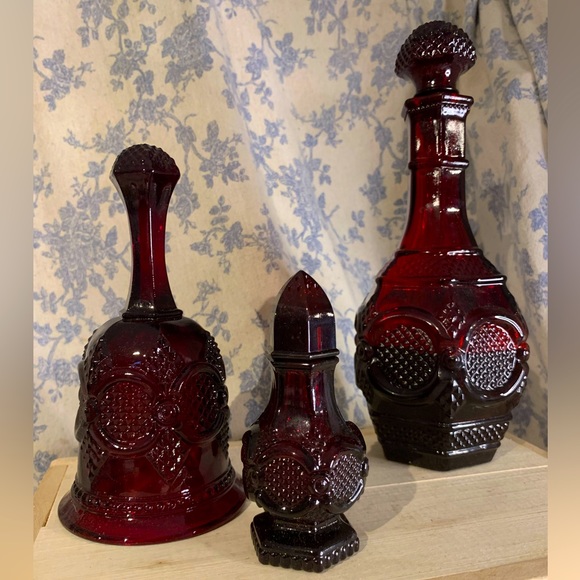 VTG Set of 3 Avon 1876 Cape Cod Collection Pieces - Decanter, Salt Shaker, Bell - Picture 1 of 16